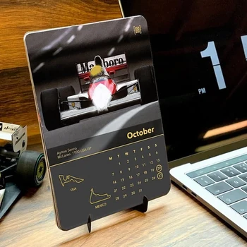2PCS Портативный ежемесячный настенный календарь на 2024 год Календарь гоночного автомобиля Formula с настольным календарем изображений гоночных автомобилей