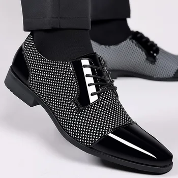 Трендовые классические мужские туфли для мужчин Оксфорды лакированные туфли на шнуровке Формальные черные кожаные туфли для свадебных вечеринок